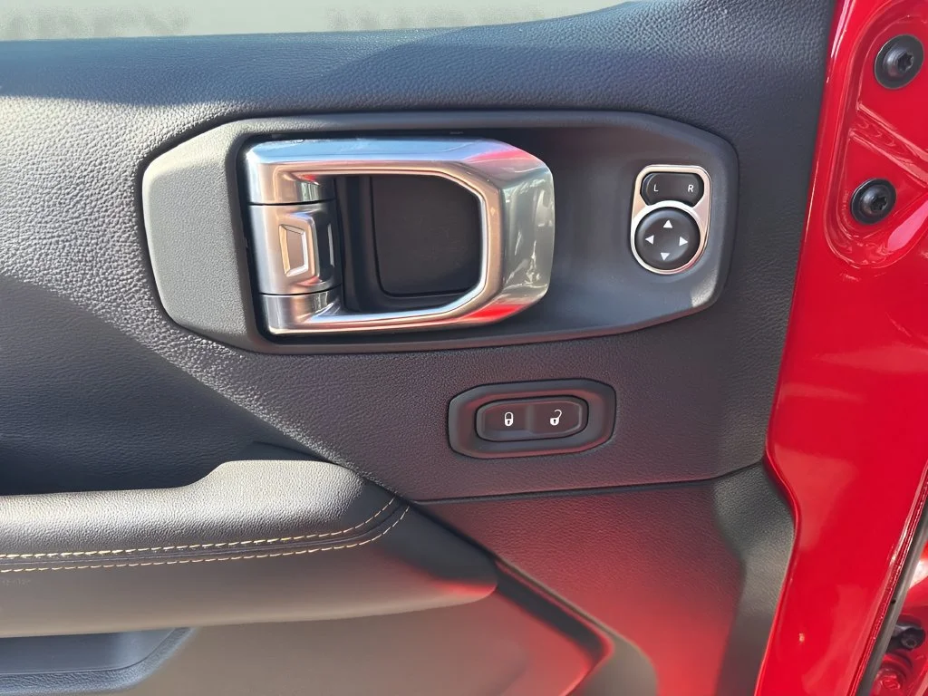 Used 2025 Red Jeep Sahara image 27
