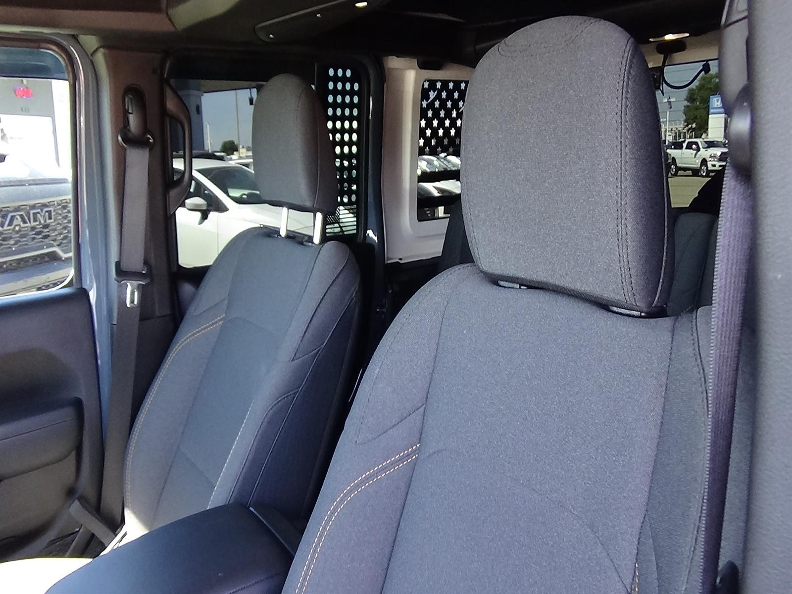 Certified Used 2024 Anvil Clear Coat (pds) Jeep Willys image 19