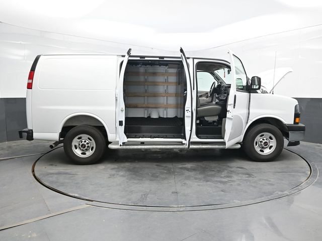 Used 2025 White GMC Work Van image 47