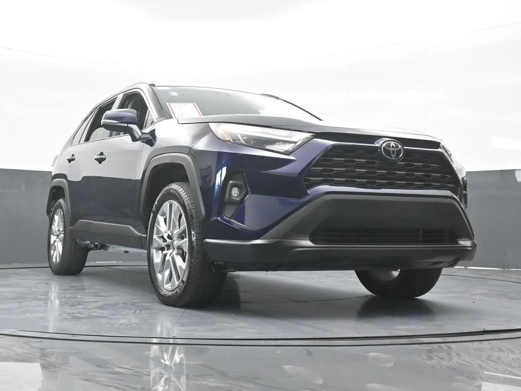 Used 2025 Blueprint Toyota XLE Premium image 64