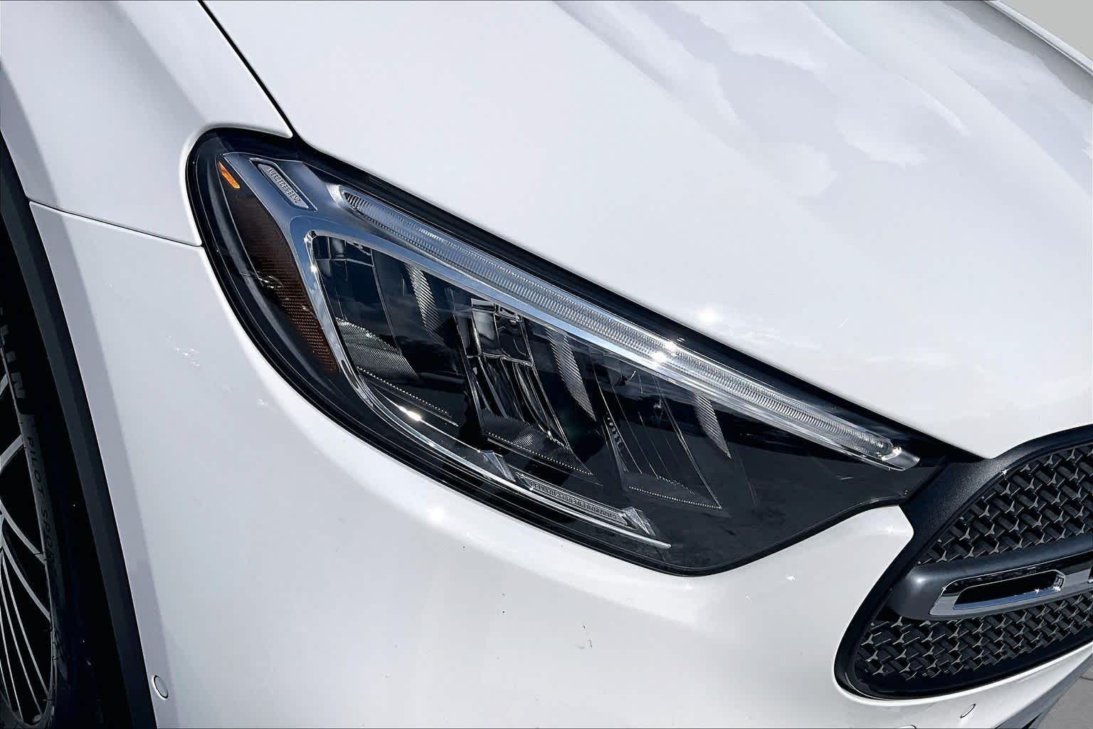 Used 2026 Polar White Mercedes-Benz GLC 300 image 28