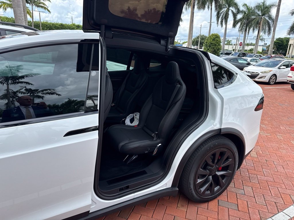 Used 2024 White Tesla Plaid image 6