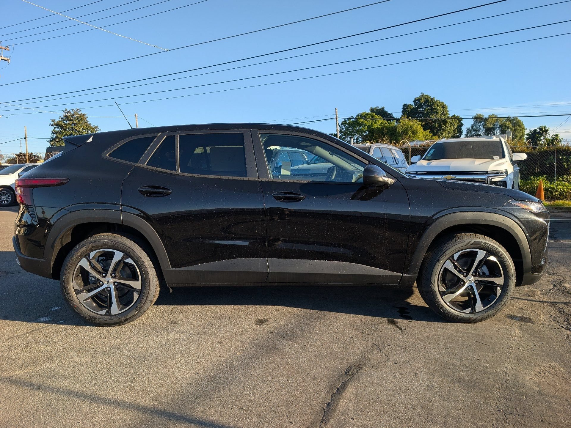 New 2026 Mosaic Black Metallic Chevrolet 1RS image 7