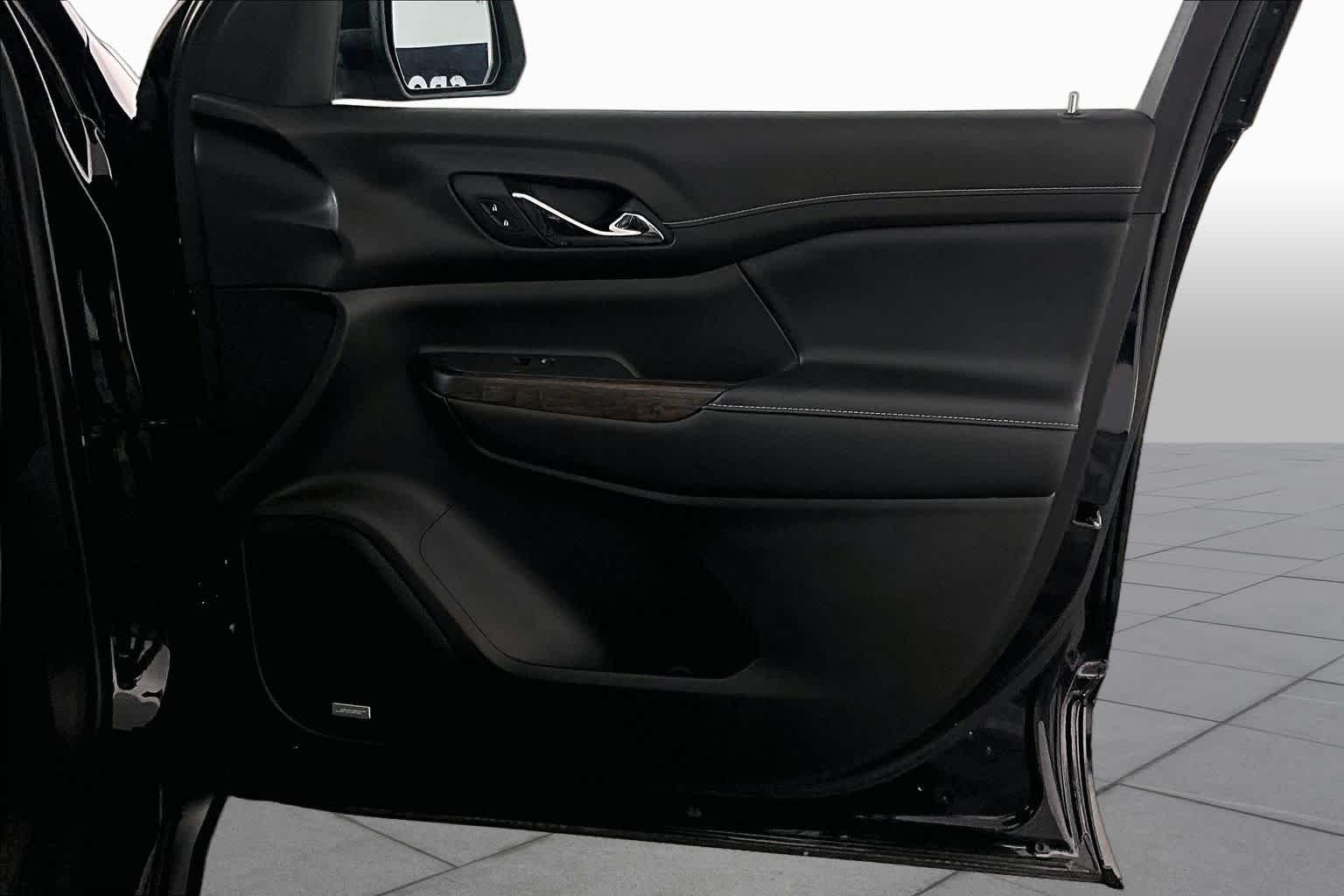 Used 2021 Ebony Twilight Metallic GMC Denali image 21