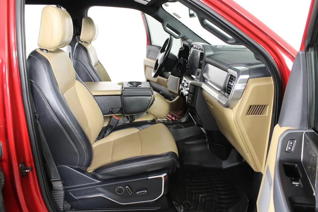 Used 2021 Rapid Red Metallic Tinted Clearcoat Ford Lariat image 17
