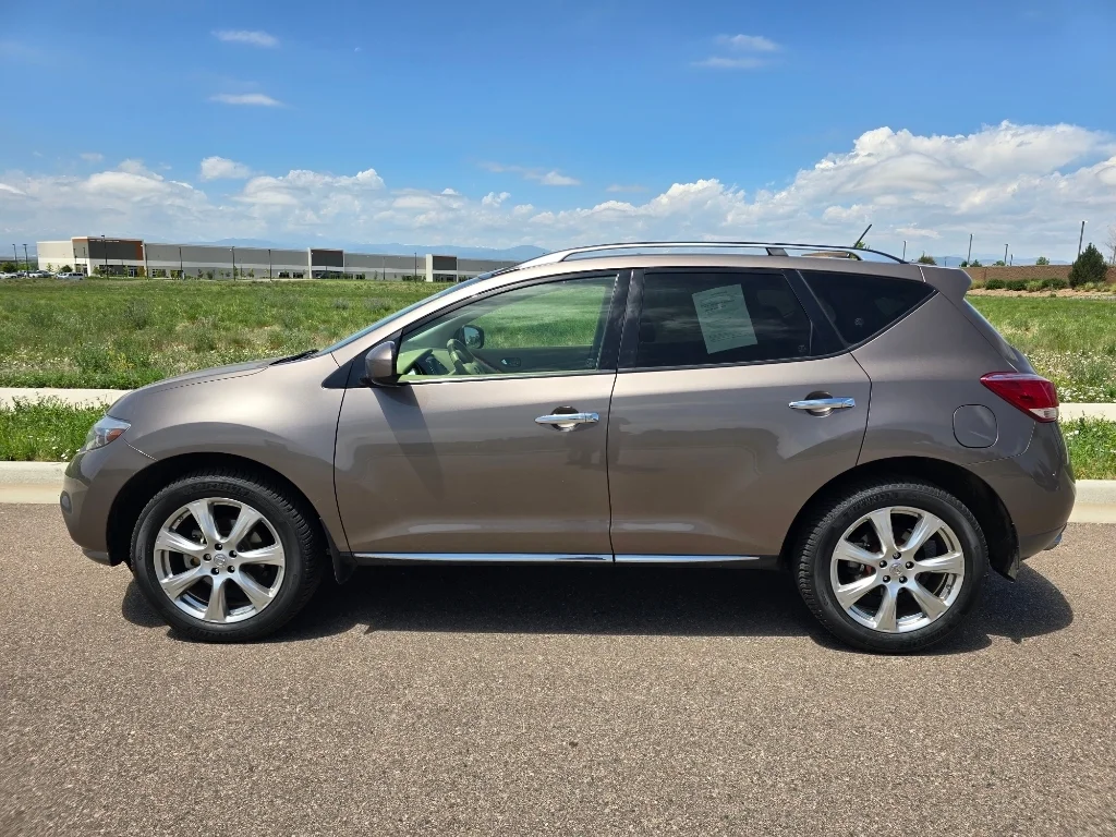Used 2014 Tinted Bronze Metallic Nissan LE image 2