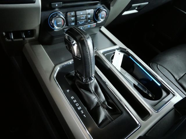 Used 2015  Ford Lariat image 22