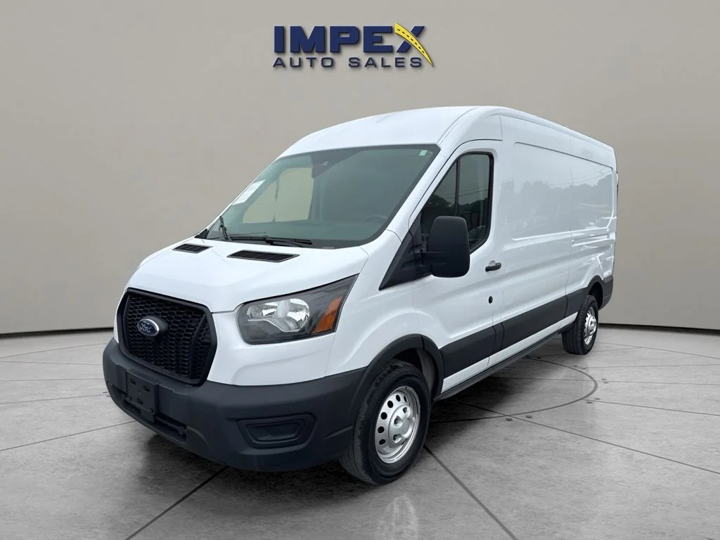 Used 2023 White Ford Base image 1