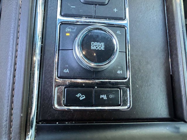 Used 2024 Green Ford King Ranch image 27