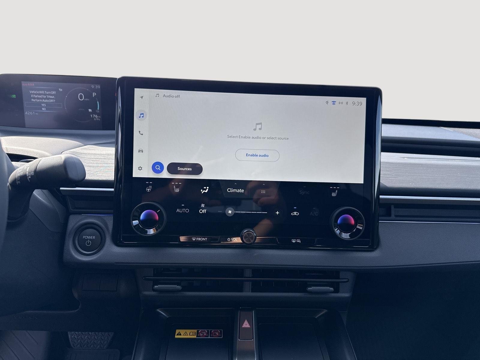 2026 Toyota C-HR XSE - Photo 16