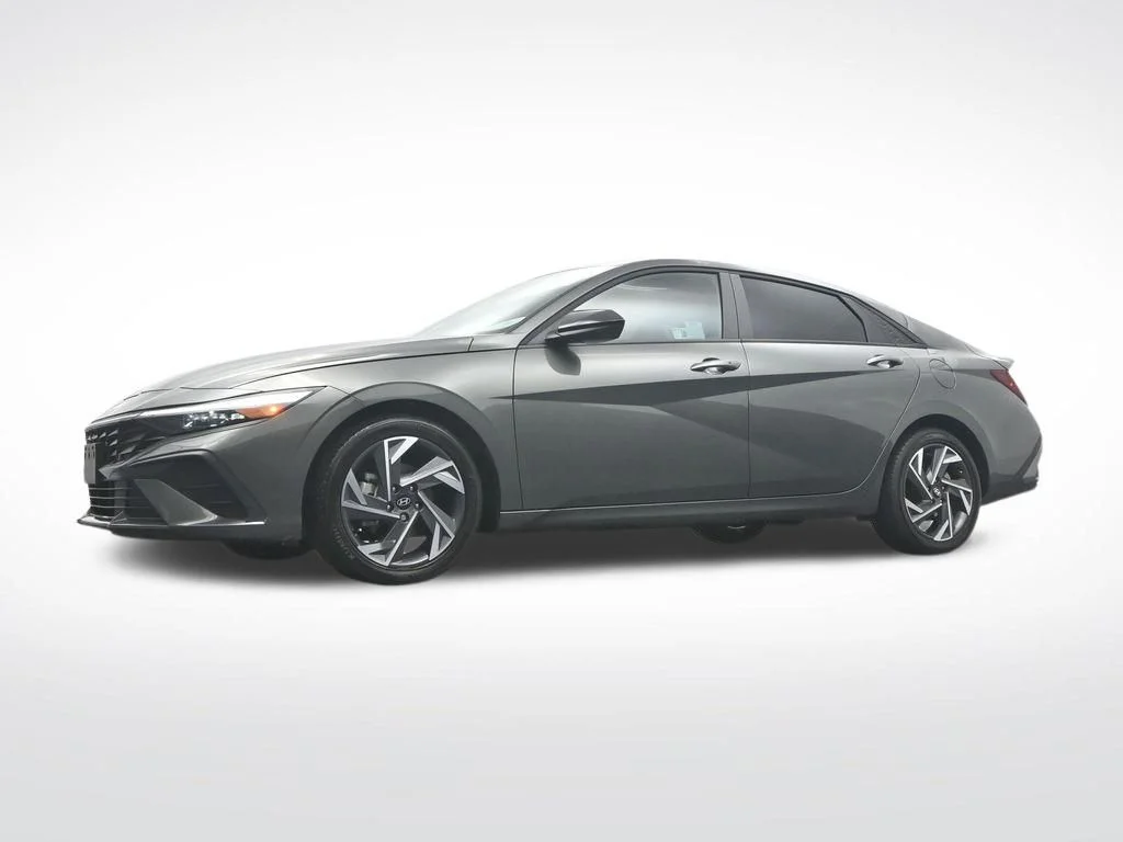 Used 2025 Amazon Gray Hyundai SEL Sport image 37