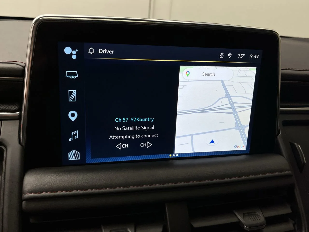 Used 2022 Summit White Chevrolet RST image 21