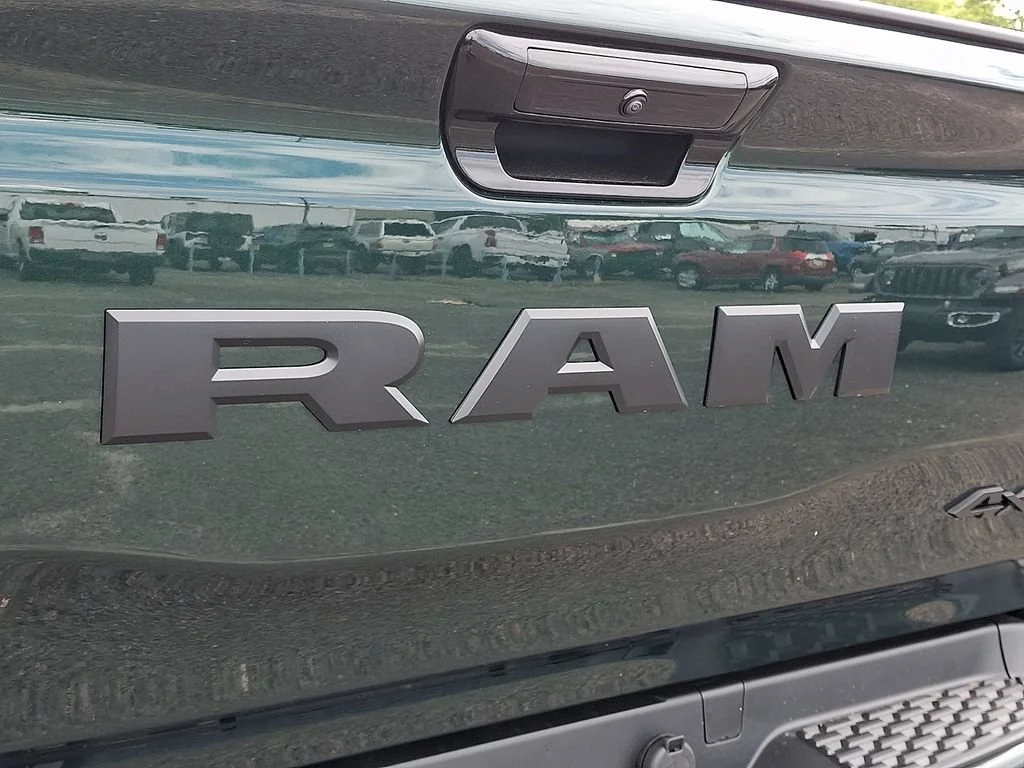 New 2027 Serrano-Green Metallic Exterior Paint RAM Big Horn image 22
