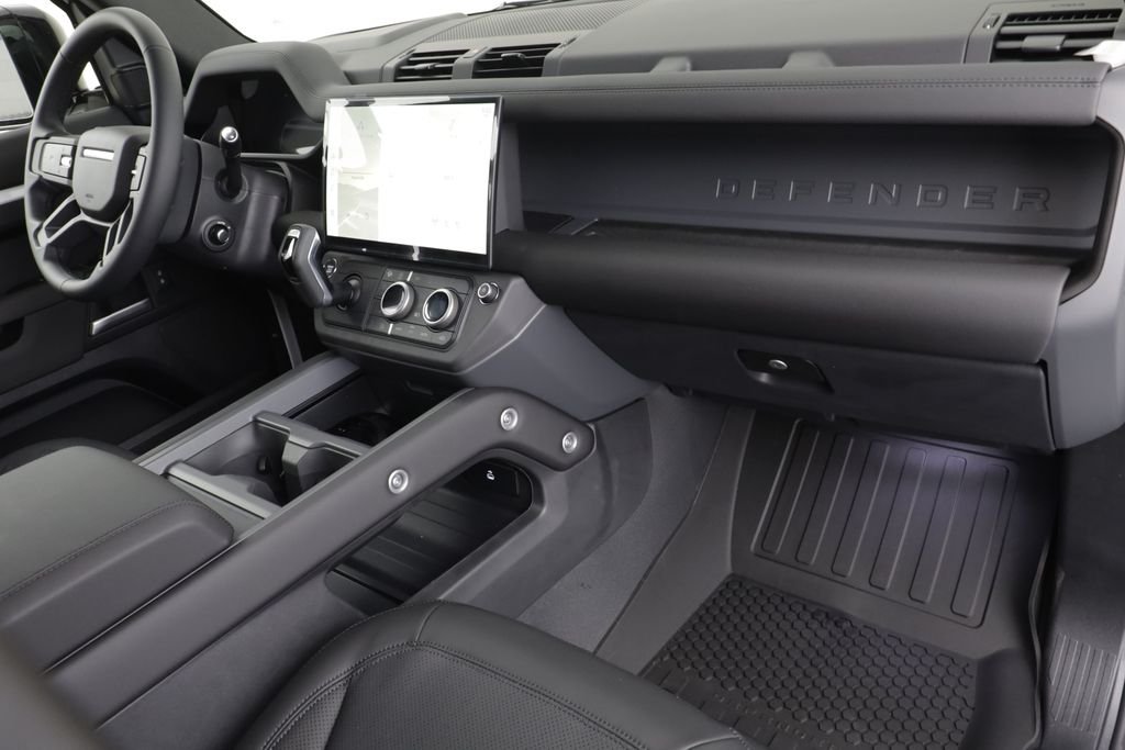 New 2026 Fuji White LAND ROVER X-Dynamic SE image 22