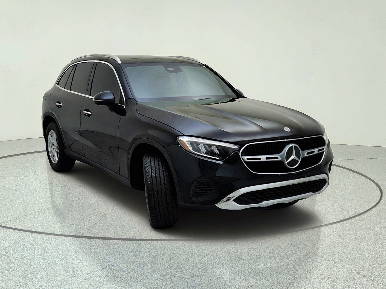 Certified Used 2023 Black Mercedes-Benz GLC 300 image 4