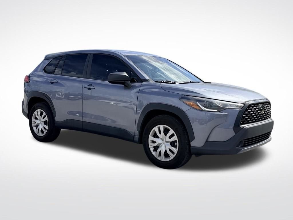 Used 2022 Blue Toyota L image 7