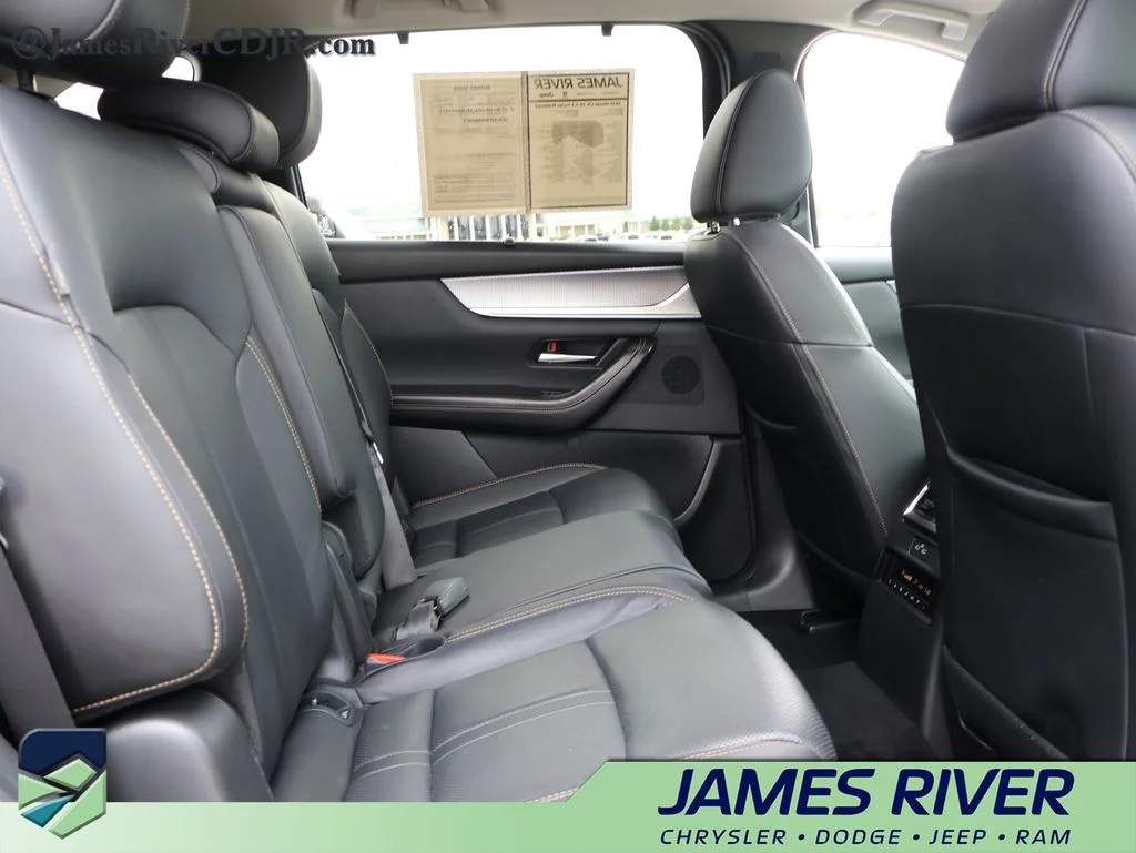 Used 2025 Black Mazda 3.3 Turbo Preferred image 12
