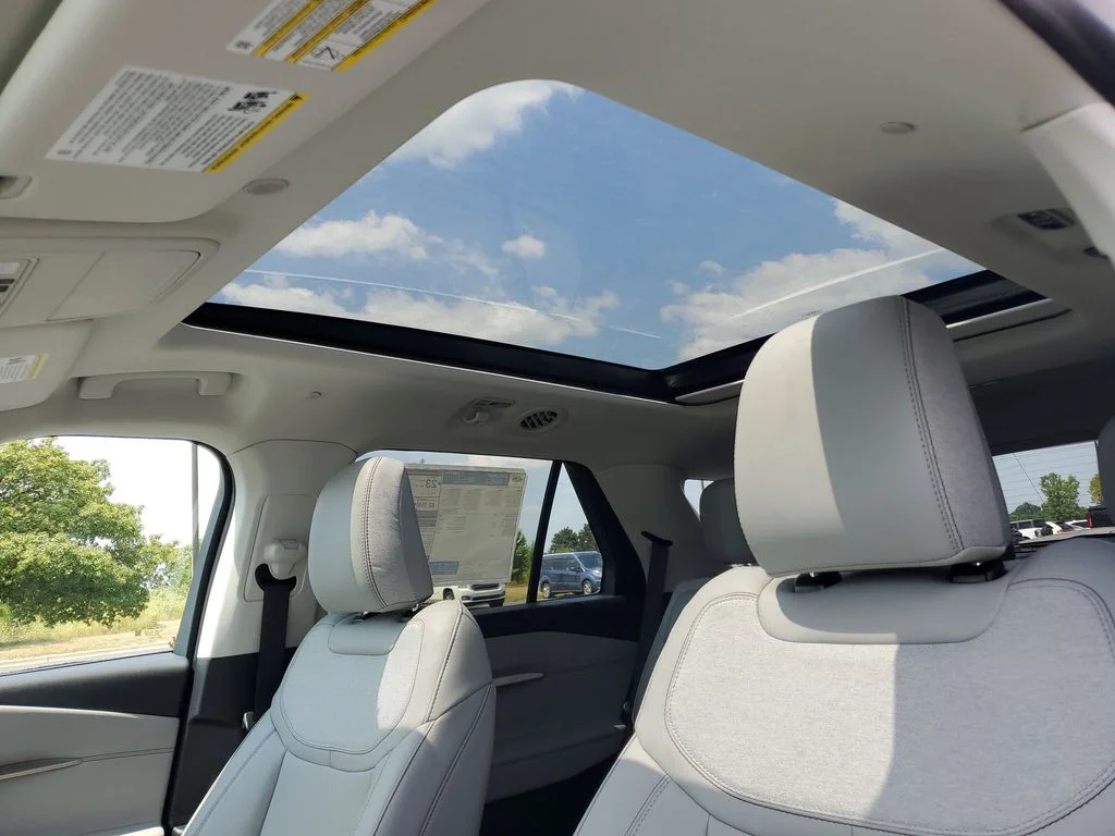 New 2026 Space White Metallic Ford Active image 6