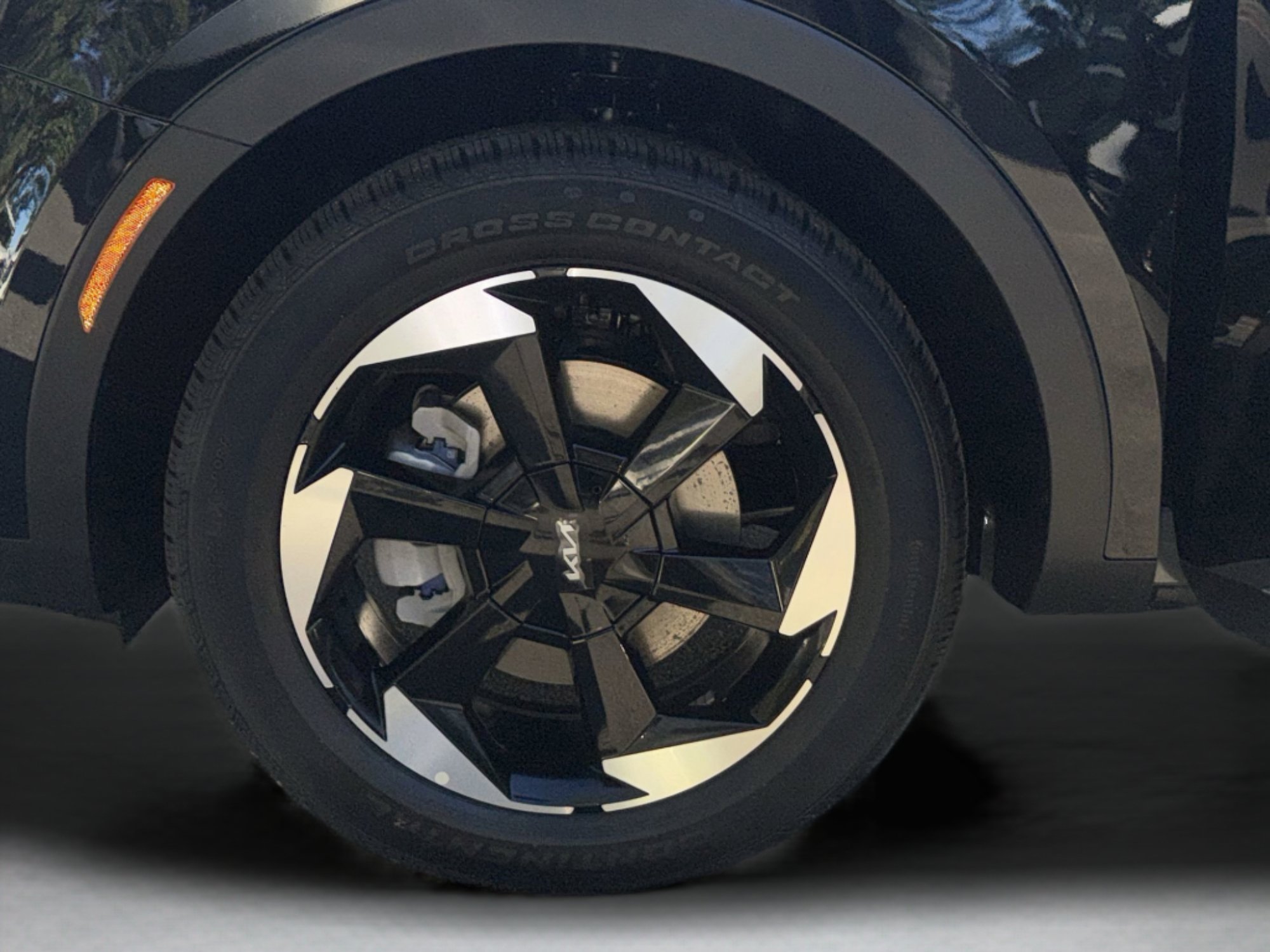 New 2026 Aurora Black Pearl Kia EX image 32