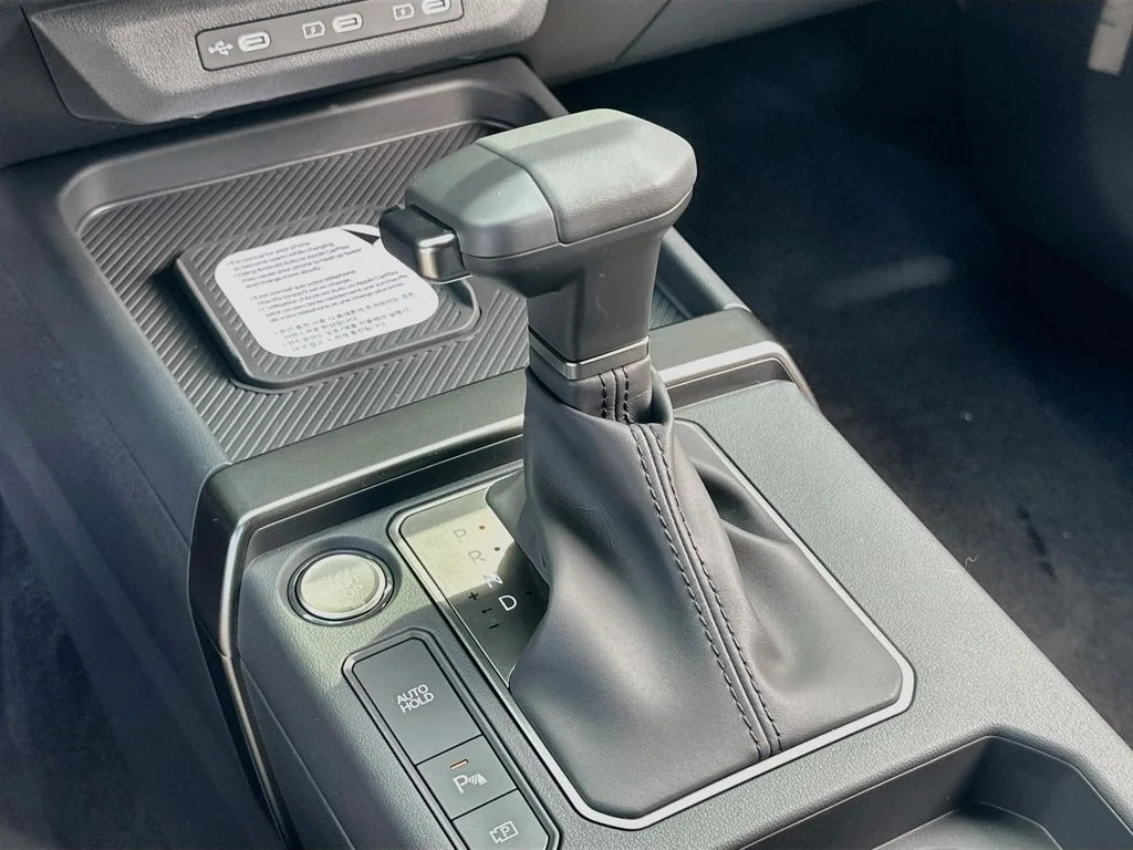 New 2027 Iceberg Green Kia X-Line SX image 17