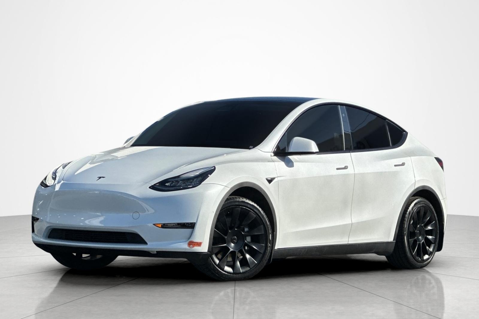 Used 2020 WHITE Tesla Long Range image 1