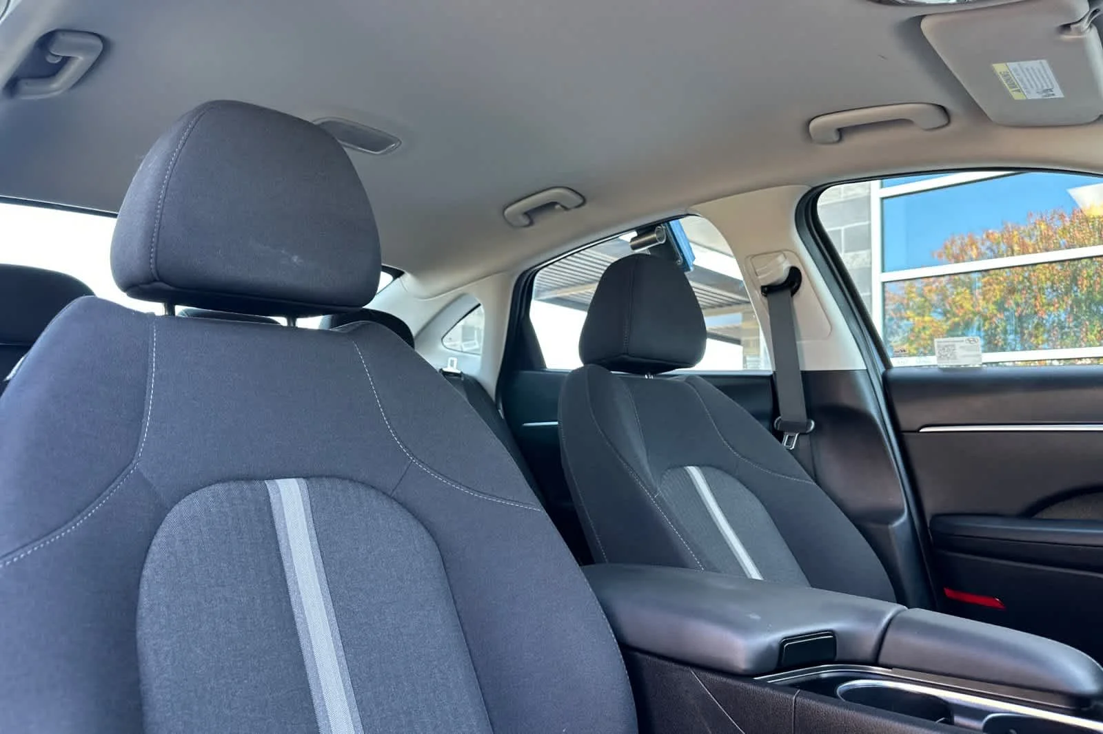 Certified Used 2025 Blue Hyundai SEL image 16