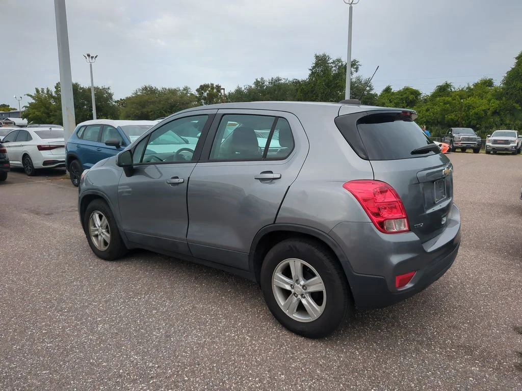 Used 2020 Gray Chevrolet LS image 3