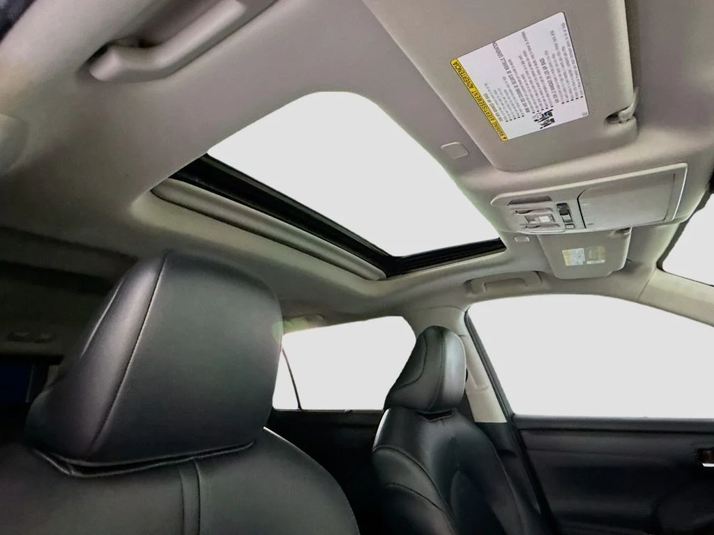 Used 2023  Toyota XLE image 18