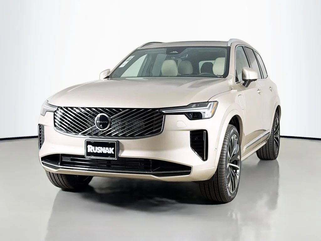 New 2026  Volvo T8 Plus image 3
