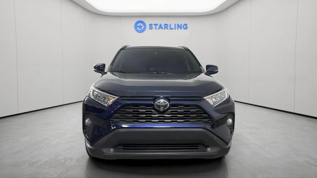 Used 2019 Blue Toyota XLE image 15