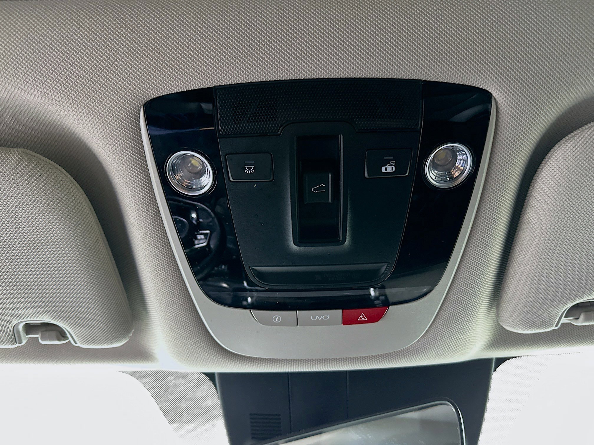Used 2022 Ebony Black Kia SX image 18