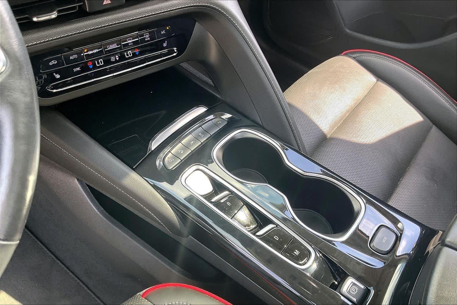 Used 2023 White Frost Tricoat Buick Essence image 32