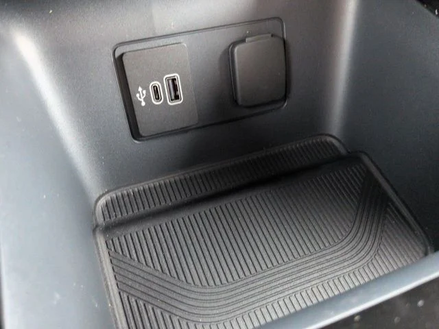 New 2026 Star White Metallic Tri-Coat Ford Platinum™ image 27
