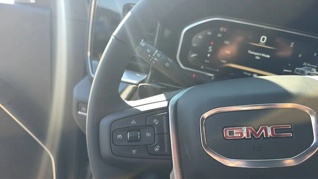 New 2026 Sterling Metallic GMC Elevation image 26