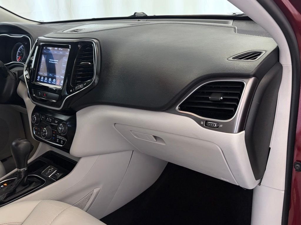 Used 2020 Velvet Jeep Limited image 14