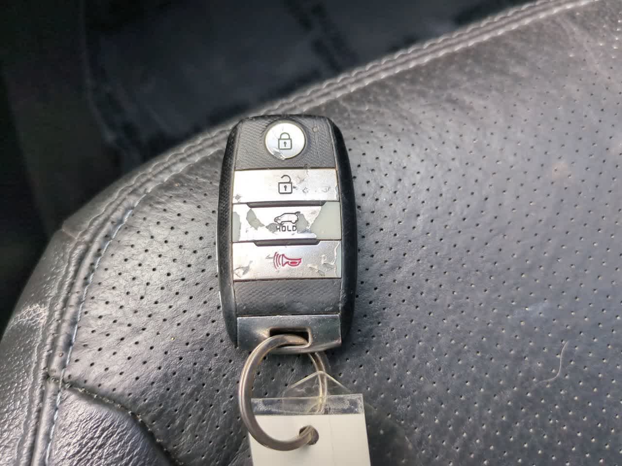 Used 2015 Titanium Silver Kia SX image 30