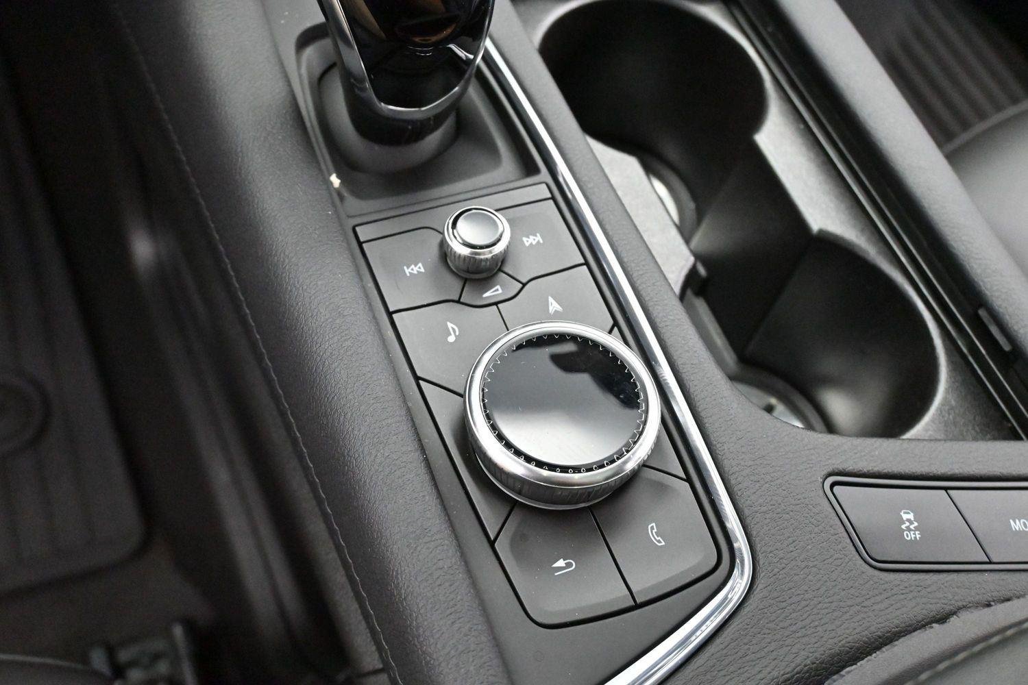 Used 2024 Argent Silver Metallic Cadillac Sport image 21