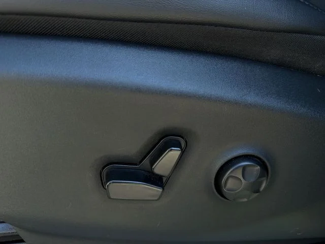 Used 2024 Black Chrysler Touring L image 22
