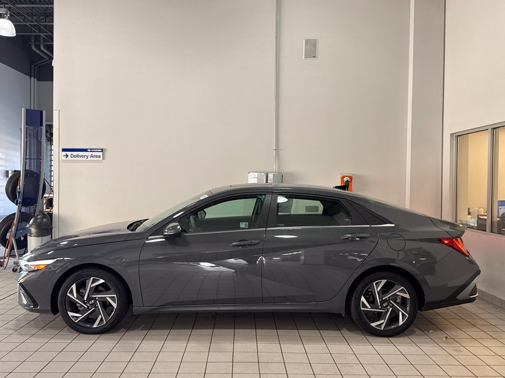 2024 Hyundai Elantra SEL - Photo 12