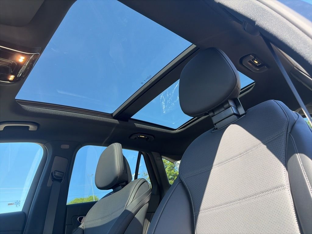 New 2026 Black Mercedes-Benz GLC 300 image 21