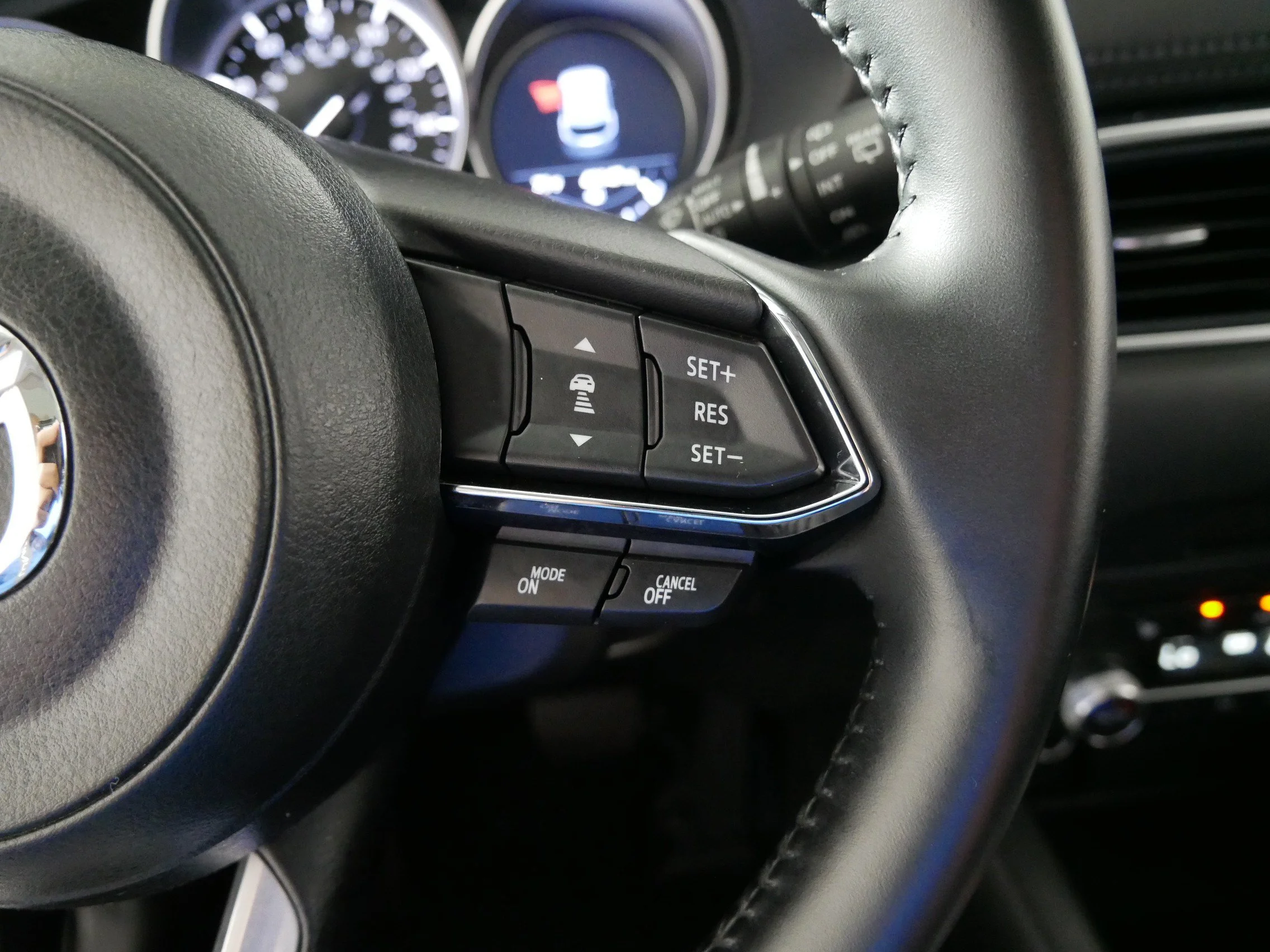 Used 2025 Platinum Quartz Metallic Mazda 2.5 S Preferred Package image 28
