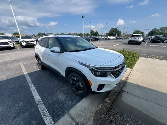 Used 2024 White Kia EX image 2