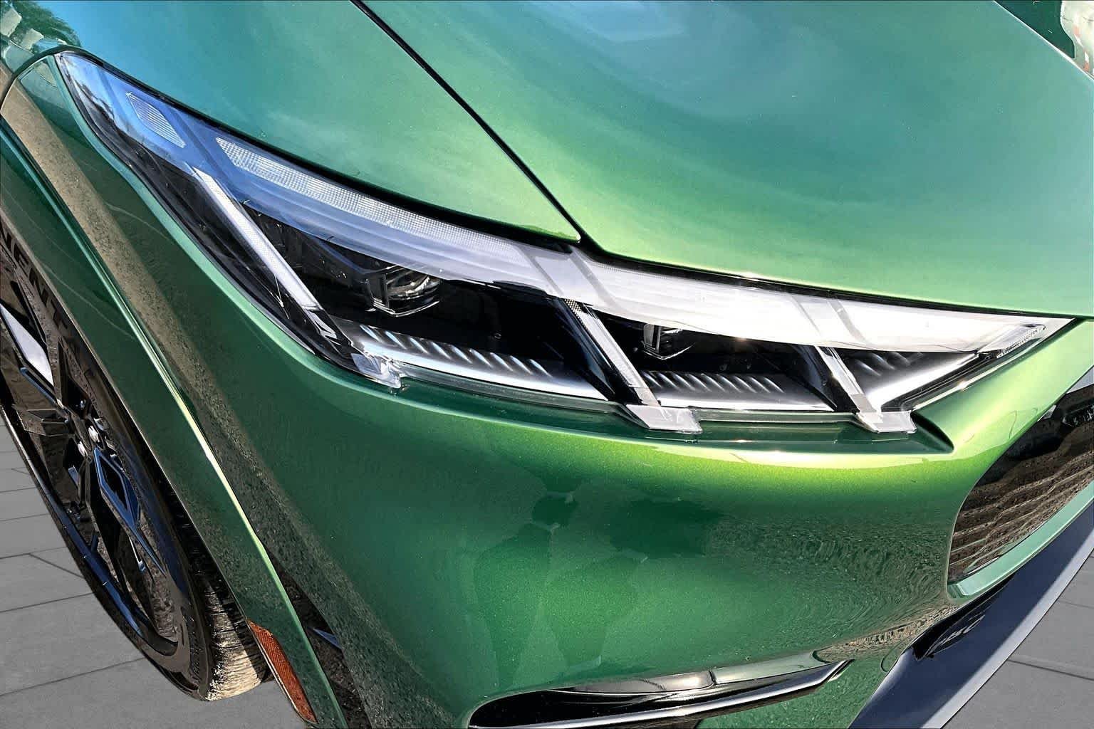 Used 2025 Eruption Green Metallic Ford GT image 30
