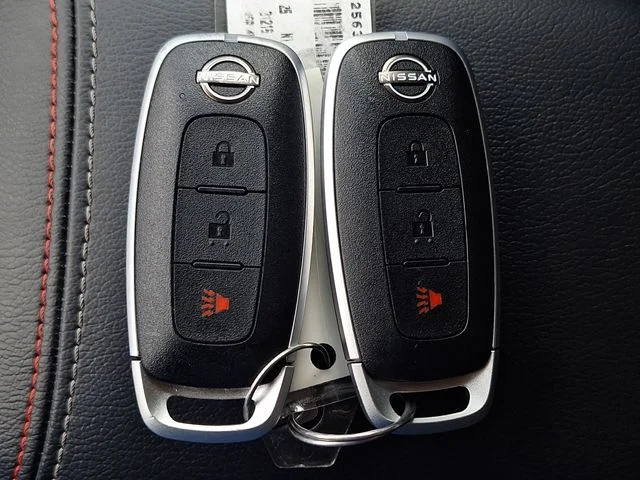 Used 2025 Gray Nissan SR image 29