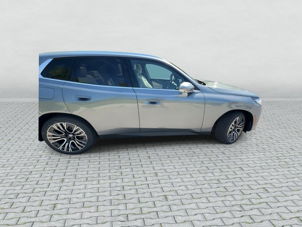 New 2026 Skyscraper Grey Metallic BMW 30 xDrive image 9