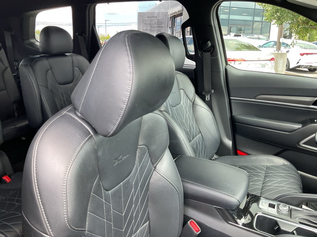 Used 2023 Jungle Green Kia EX X-Line image 11