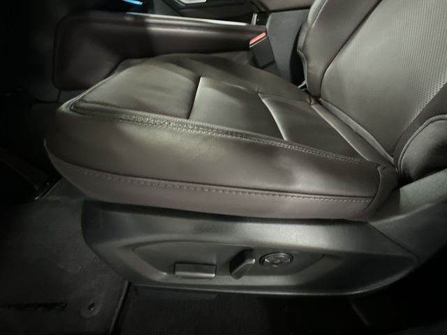 New 2026 Agate Black Metallic Ford Platinum™ image 18