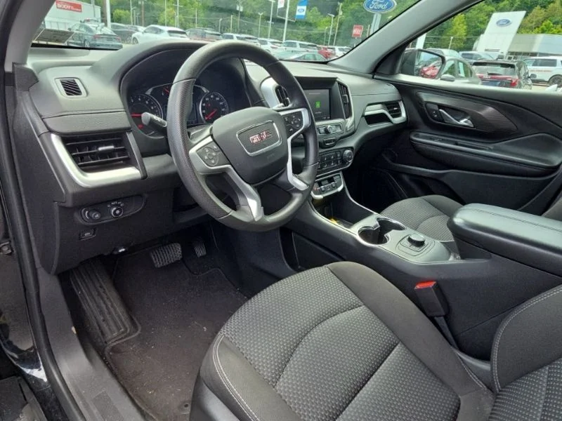 Used 2022 Ebony Twilight Metallic GMC SLE image 9
