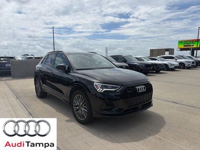 2023 Audi Q3 40 TFSI Premium quattro's photo