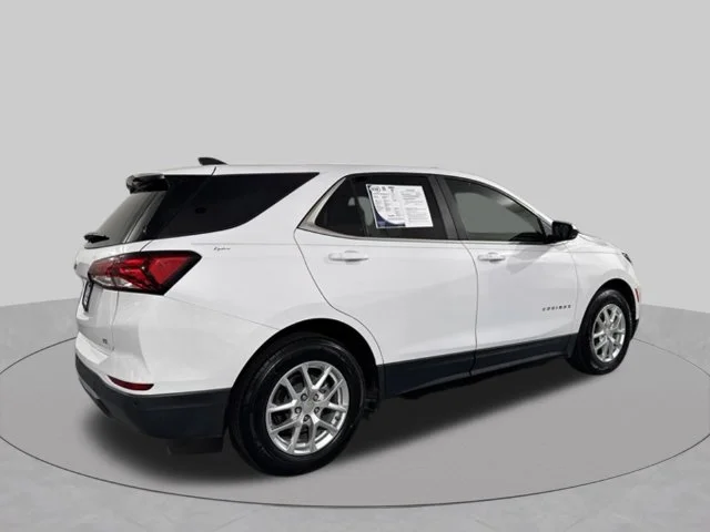 Used 2022 White Chevrolet LT image 15